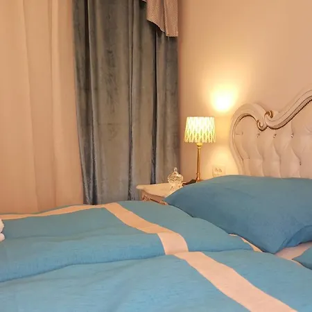 E&e 4* Arena Stozice Apartament