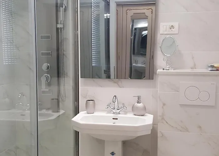 E&e 4* Arena Stozice Apartman Ljubljana