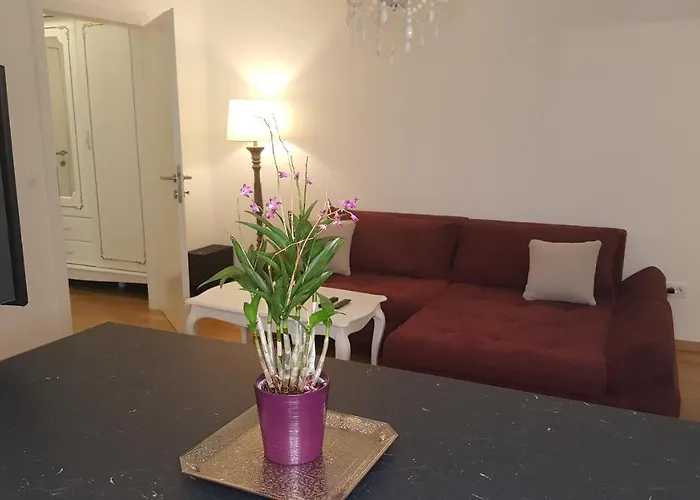 E&e 4* Arena Stozice Apartman