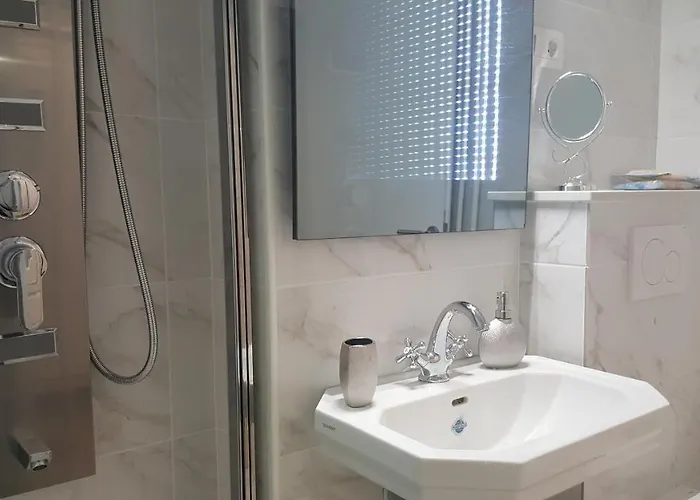 E&e 4* Arena Stozice Apartman Ljubljana