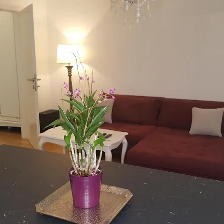 E&e 4* Arena Stozice Апартаменты