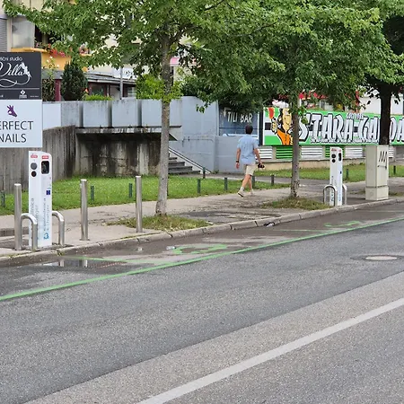 E&e 4* Arena Stozice Апартаменты